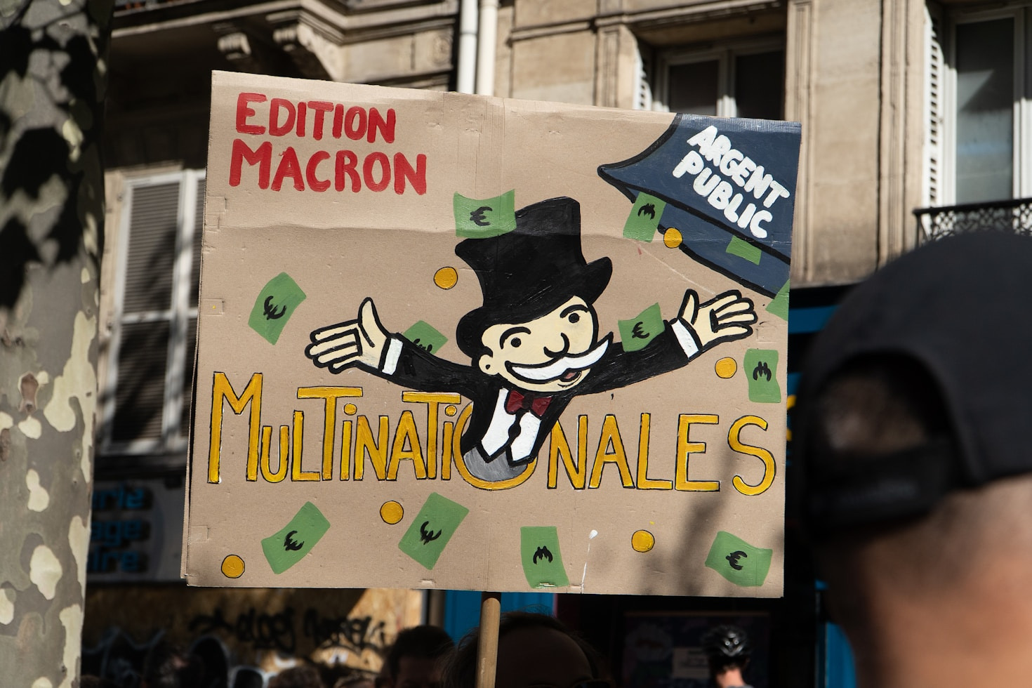 Staying Stylish with the Internet’s Latest Trends